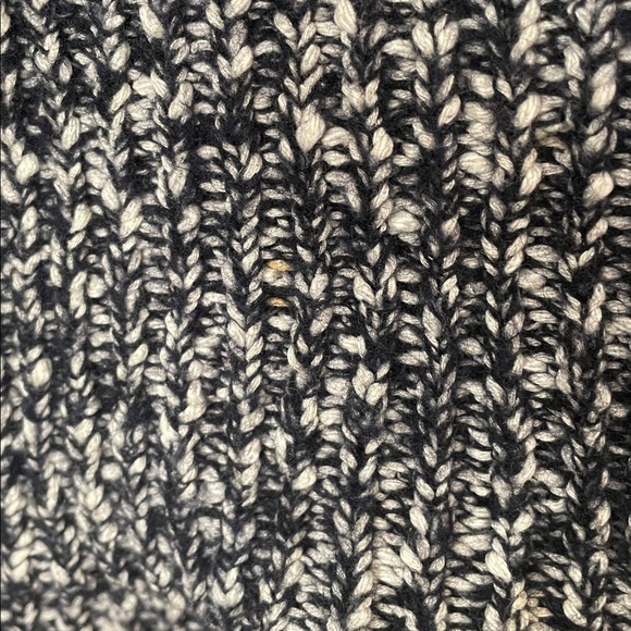 Aritzia Community Dark Navy & white Speckled Wool and cotton Turtleneck Sweater - Picture 14 of 16